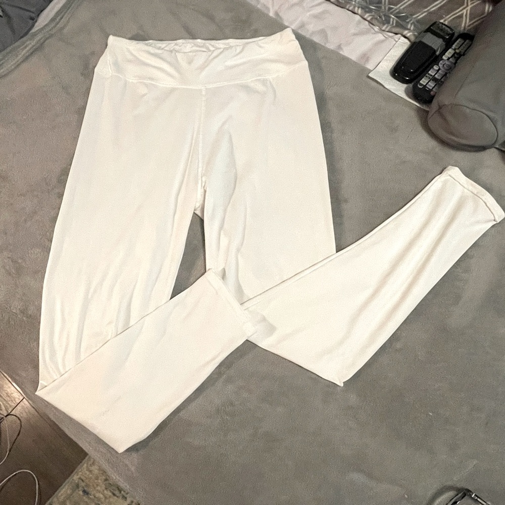 🦋White High-Waisted Leggings